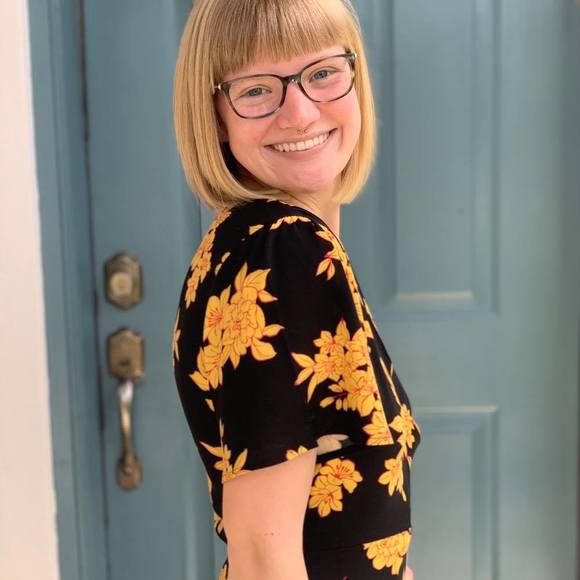 Meet your Posher, Kay - Picture 1 of 1